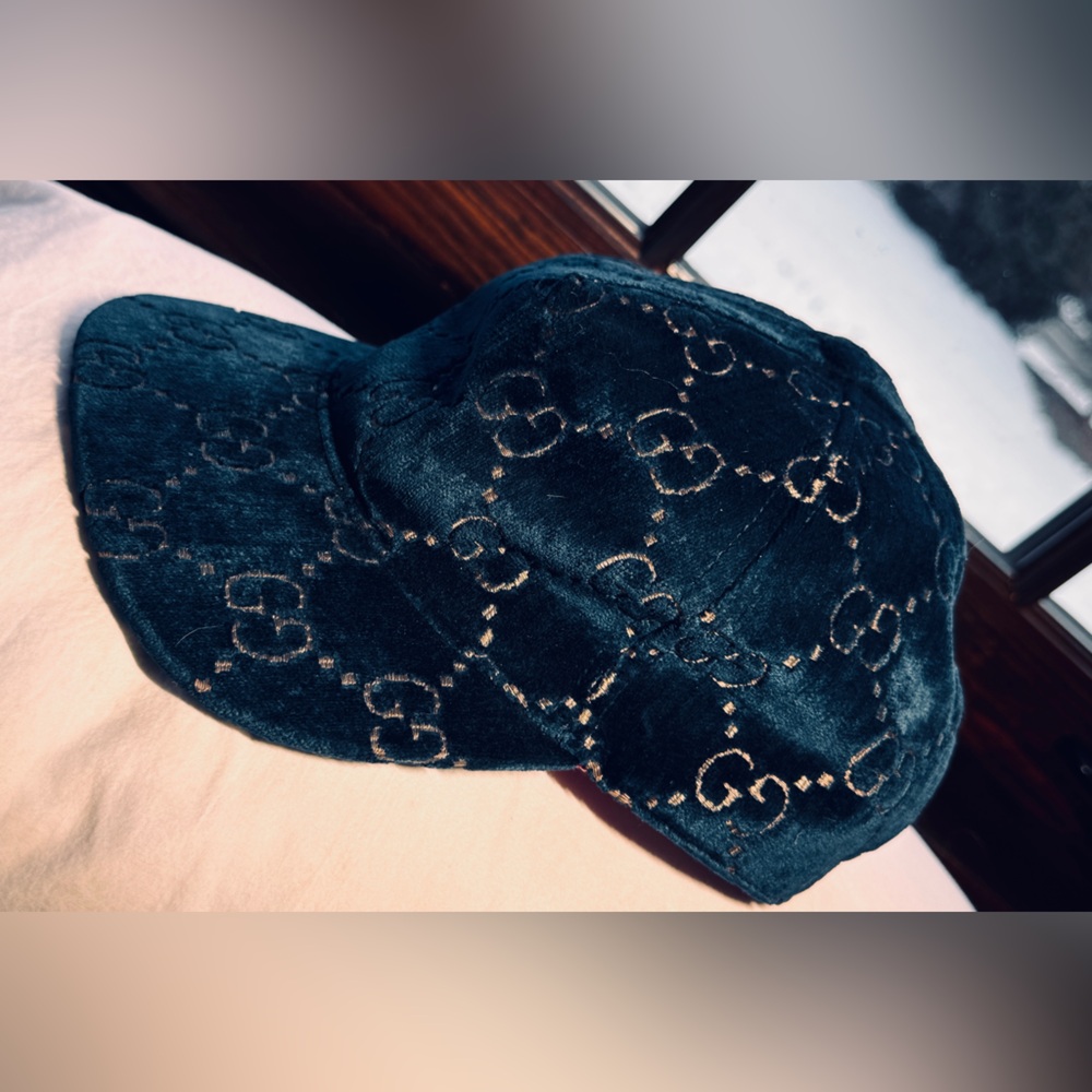Gucci GG DEEP NAVY BLUE Velvet Baseball Cap